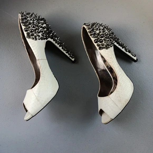 Sam Edelman Shoes Womens 8M Peep Toe Cream Leather Metal Spikes Punk Rock Biker - Picture 6 of 16